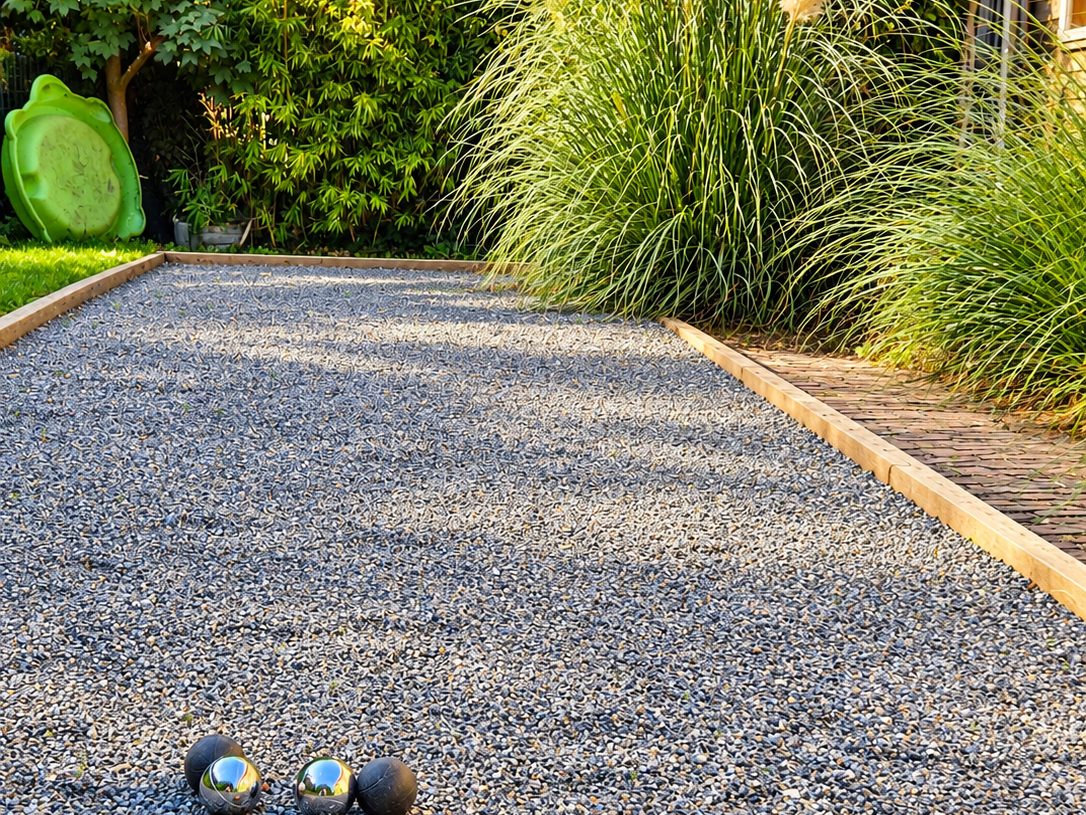 jeu_de_boulesbaan_in_de_tuin.png